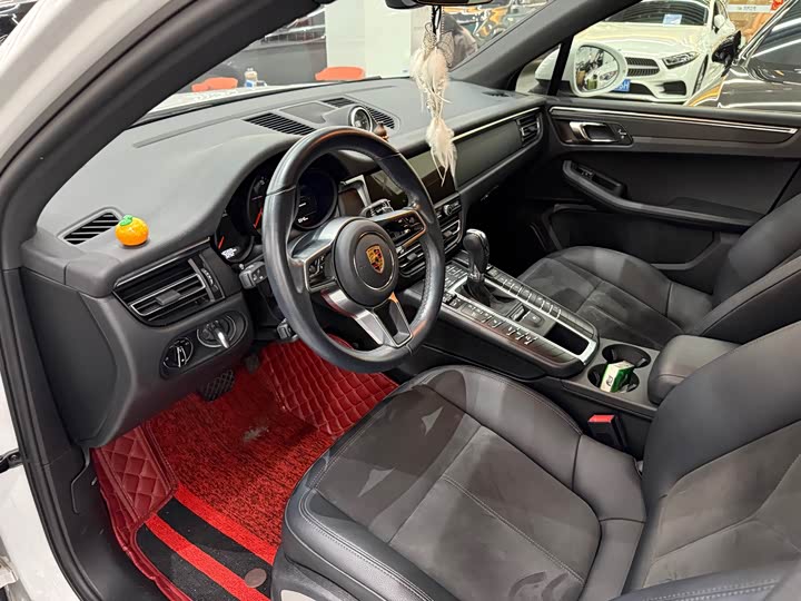 Фото 8 - Porsche Macan