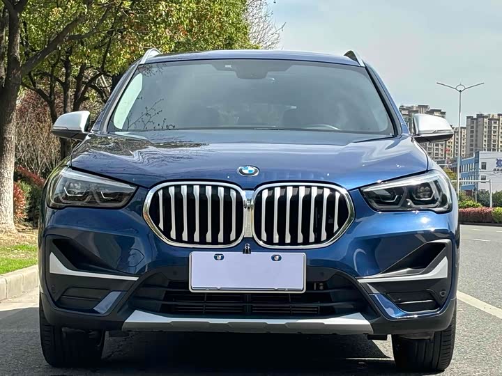 Фото 2 - BMW X1