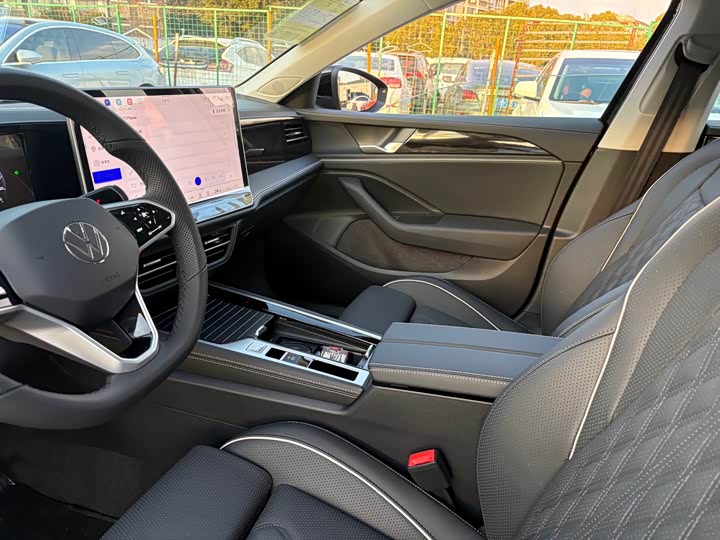 Фото 3 - Volkswagen Magotan