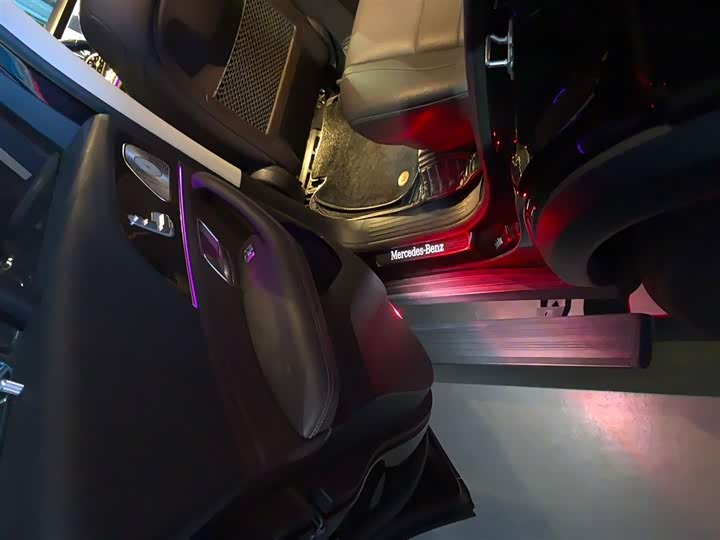 Фото 4 - Mercedes-Benz GLE-Class