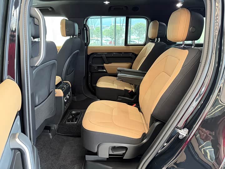 Фото 7 - Land Rover Defender