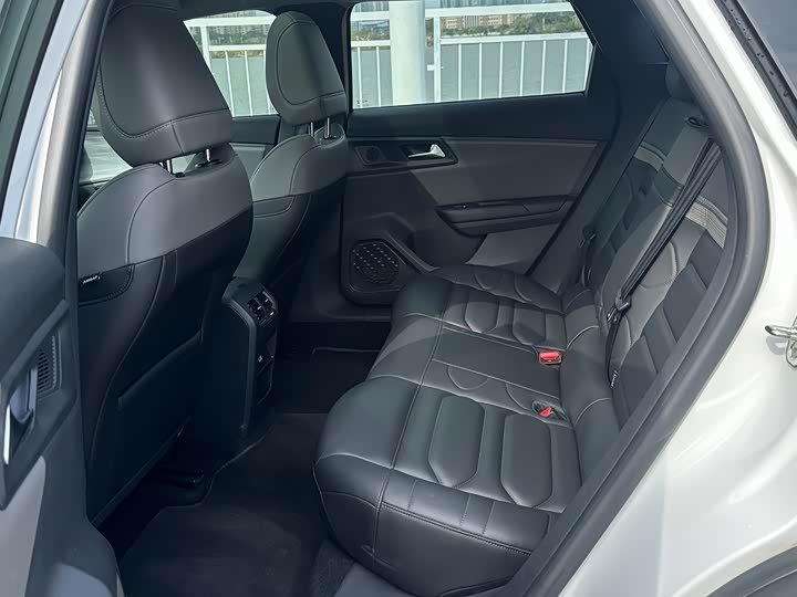 Фото 4 - Citroen C5 X