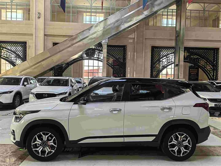 Фото 4 - Kia KX3