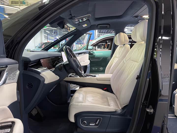 Фото 8 - Zeekr 009