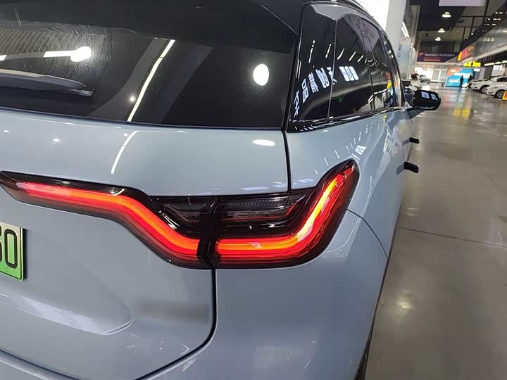 Фото 8 - Nio ES6