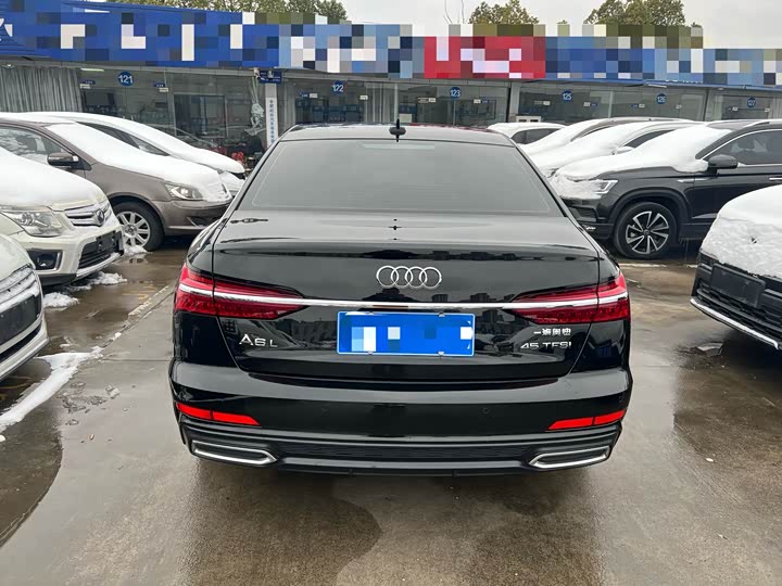 Фото 5 - Audi A6L