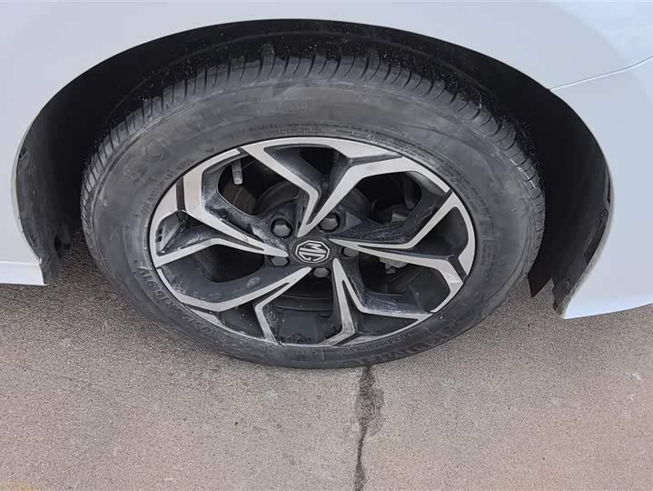 Фото 6 - MG Motor 5