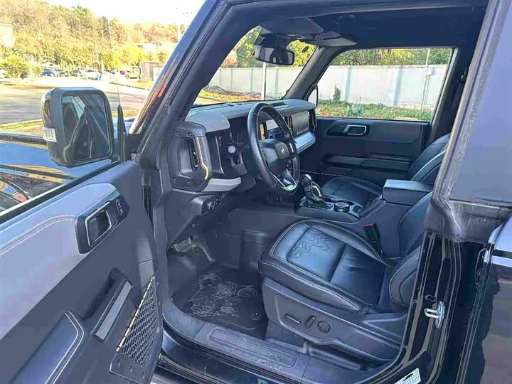 Фото 9 - Ford Bronco