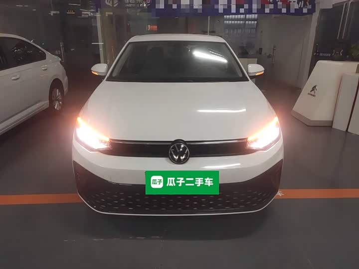 Фото 3 - Volkswagen Lavida