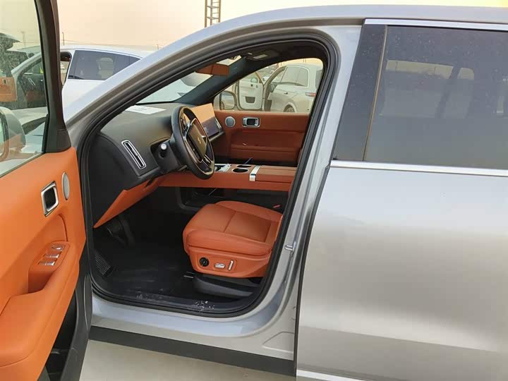 Фото 2 - LiXiang L6