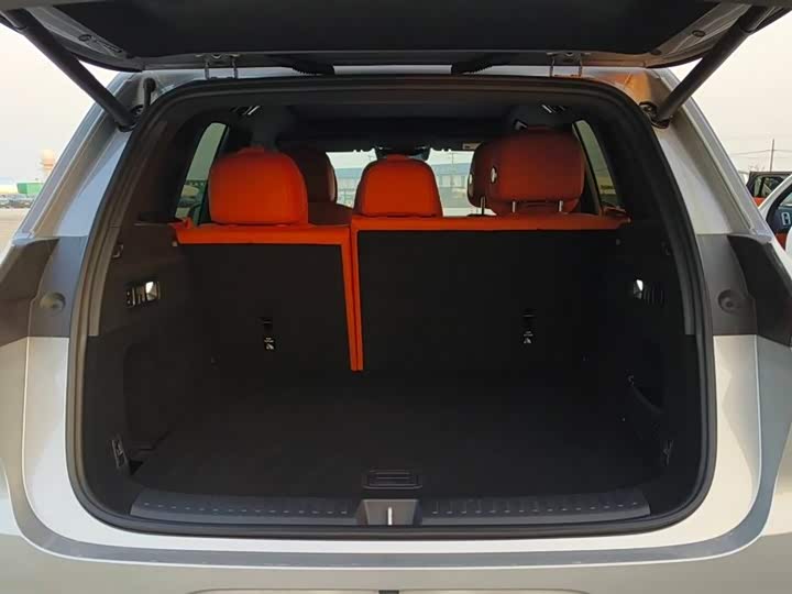 Фото 7 - LiXiang L6