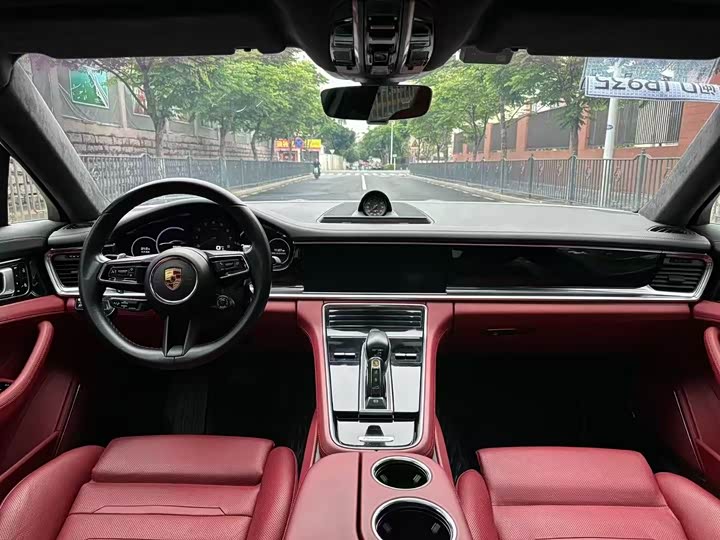 Фото 4 - Porsche Panamera