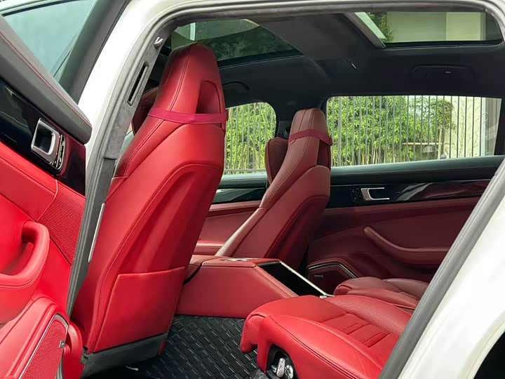 Фото 6 - Porsche Panamera