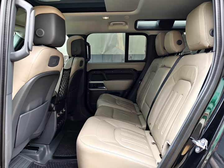 Фото 9 - Land Rover Defender