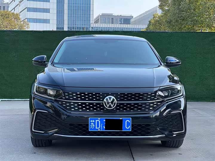 Фото 2 - Volkswagen Passat