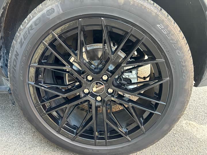 Фото 4 - Jaguar E-Pace