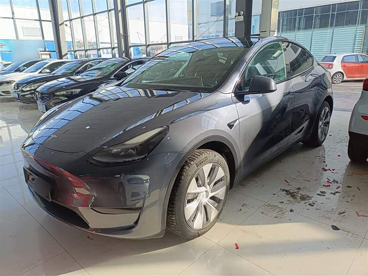 Фото 1 - Tesla Model Y