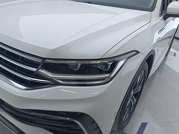 Фото 5 - Volkswagen Tiguan L Pro