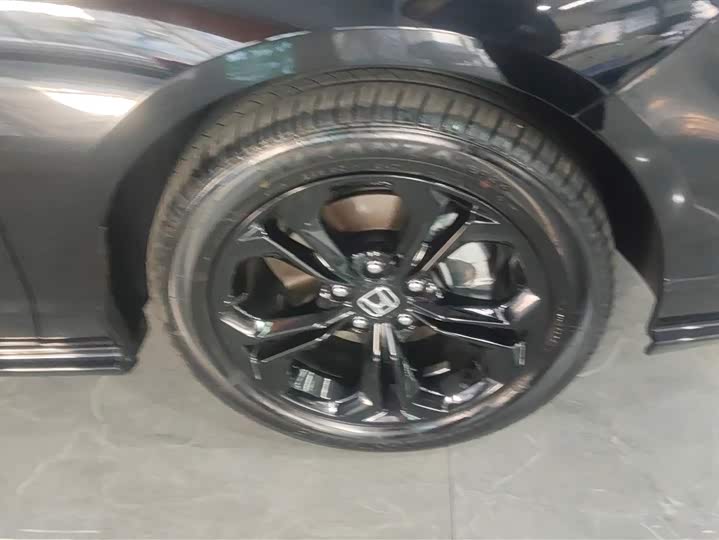 Фото 6 - Honda Accord