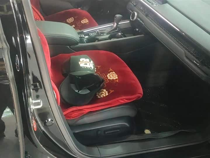 Фото 8 - Honda Accord