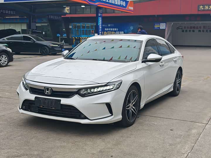 Фото 1 - Honda Inspire