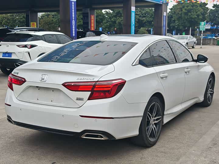 Фото 6 - Honda Inspire