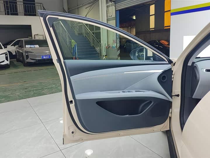 Фото 7 - XPeng Mona M03