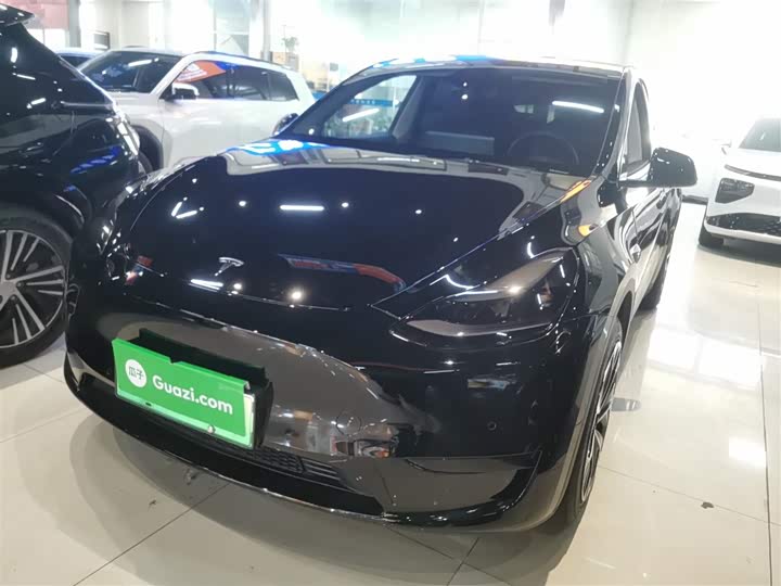 Фото 1 - Tesla Model Y