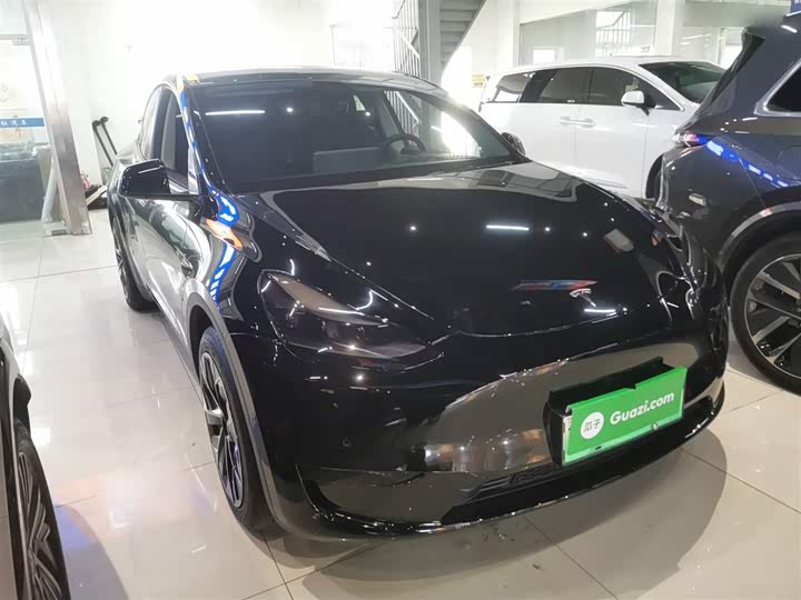 Фото 4 - Tesla Model Y