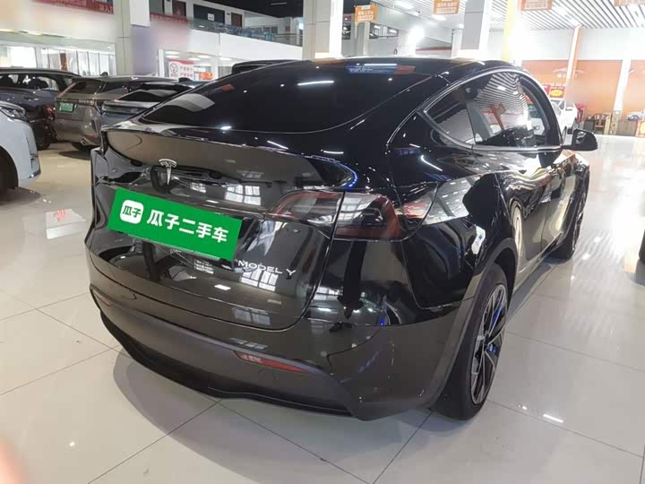 Фото 7 - Tesla Model Y