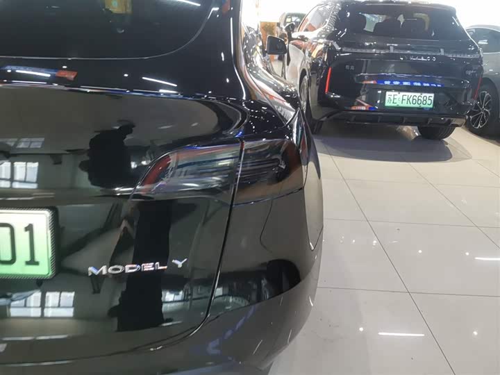 Фото 8 - Tesla Model Y