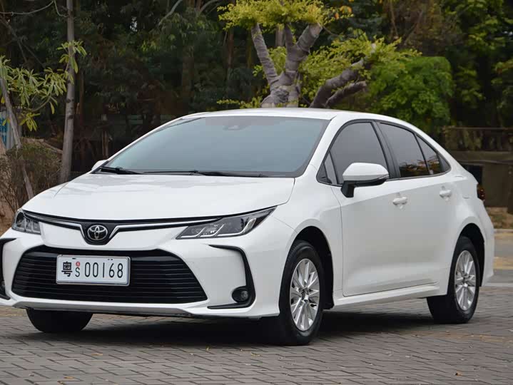 Фото 1 - Toyota Corolla