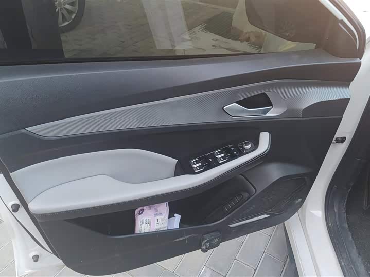 Фото 7 - Geely Binrui