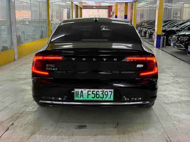 Фото 8 - Volvo S90 Hybrid