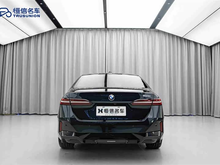 Фото 6 - BMW 5 Series