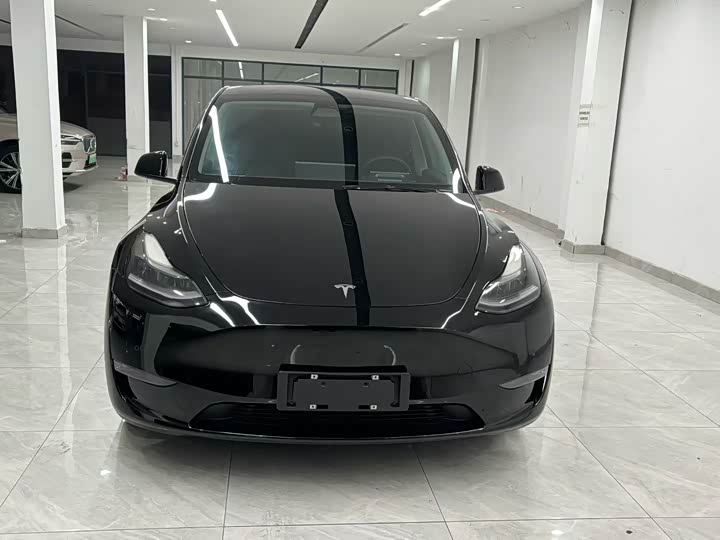 Фото 2 - Tesla Model Y