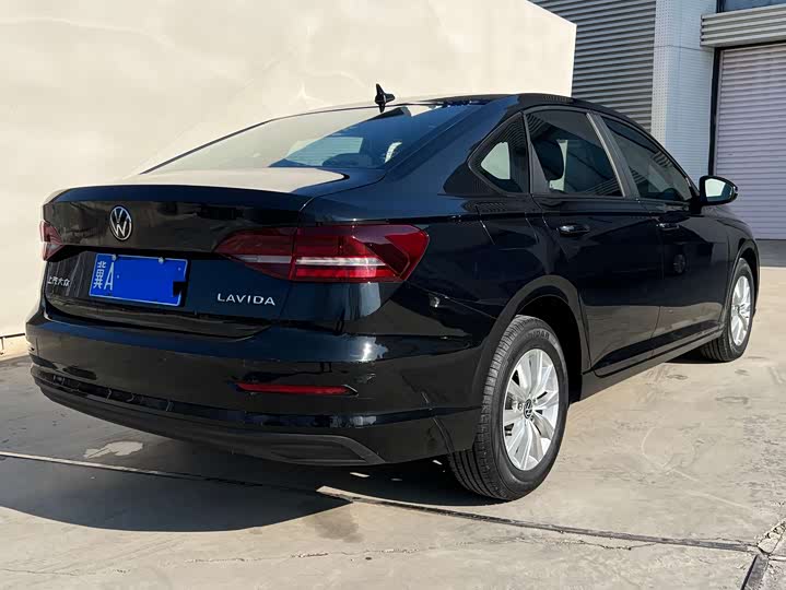 Фото 5 - Volkswagen Lavida