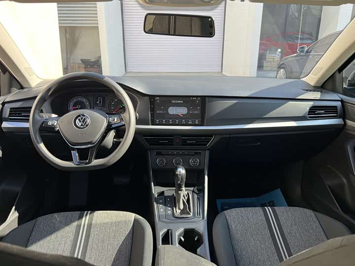 Фото 7 - Volkswagen Lavida