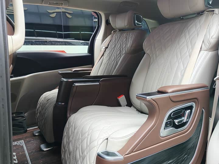 Фото 5 - Buick GL8 ES