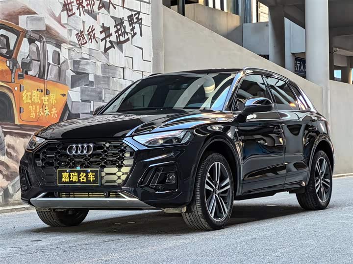 Фото 1 - Audi Q5L