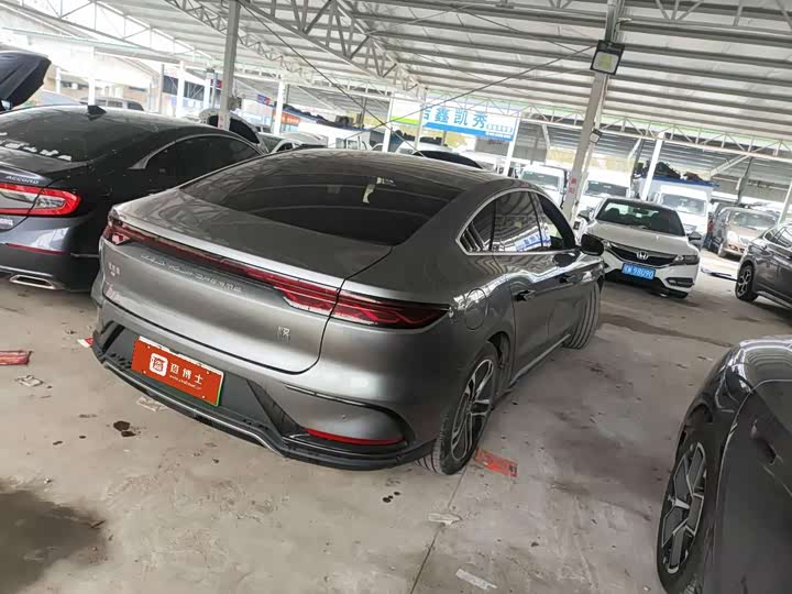 Фото 2 - BYD Han