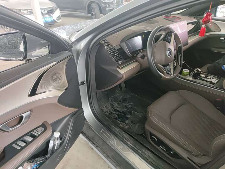 Фото 3 - BYD Han