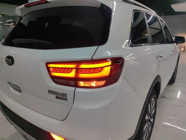 Фото 8 - Kia KX7