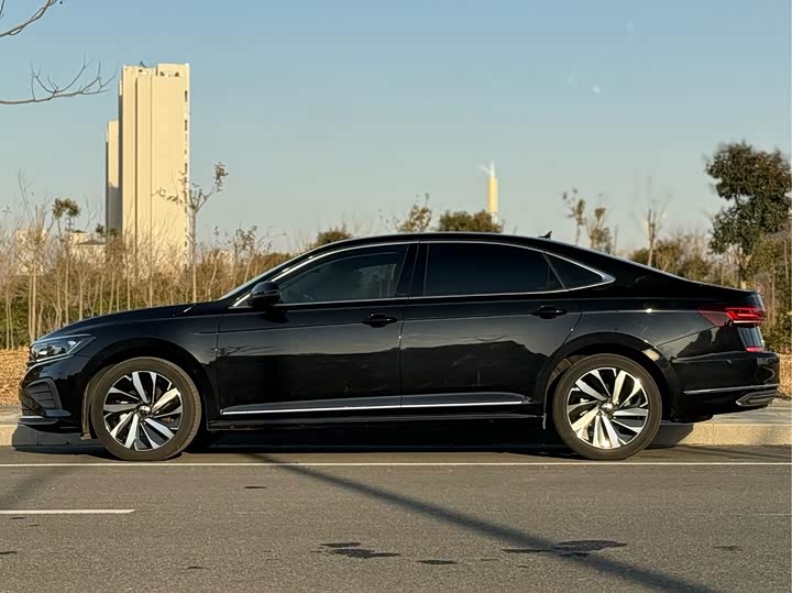 Фото 4 - Volkswagen Passat