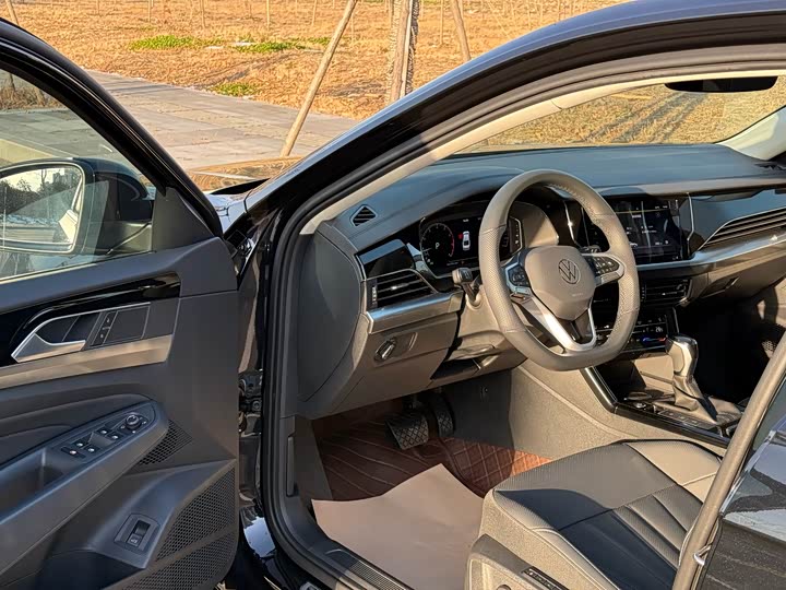 Фото 5 - Volkswagen Passat