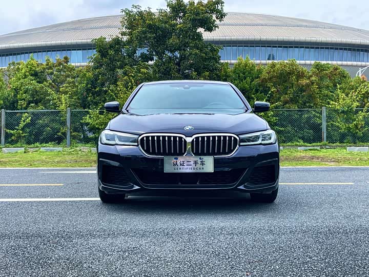 Фото 2 - BMW 5 Series