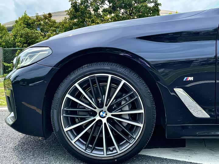 Фото 5 - BMW 5 Series