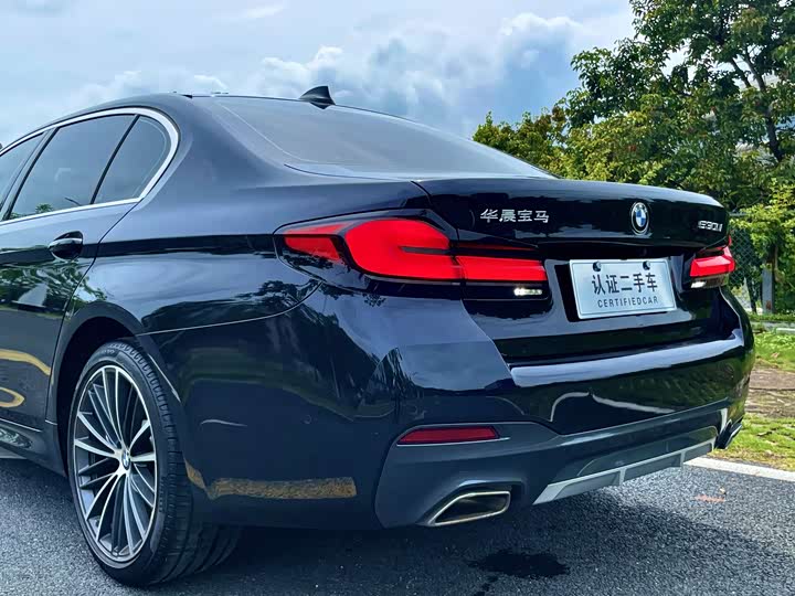 Фото 9 - BMW 5 Series