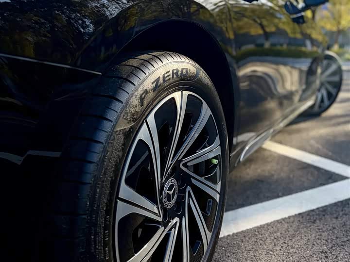 Фото 4 - Mercedes-Benz E-Class