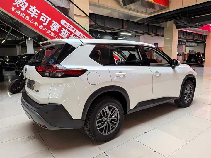 Фото 3 - Nissan X-Trail